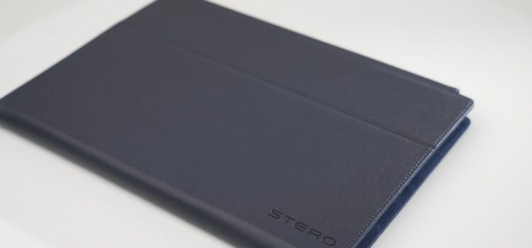 The World’s First 3-Second Laptop Sleeve Stand, STERO